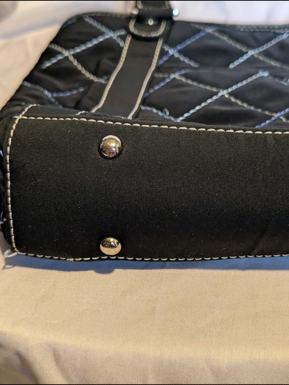 Vera Bradley Black Quilted Knob Hill Handbag Stitching Accents